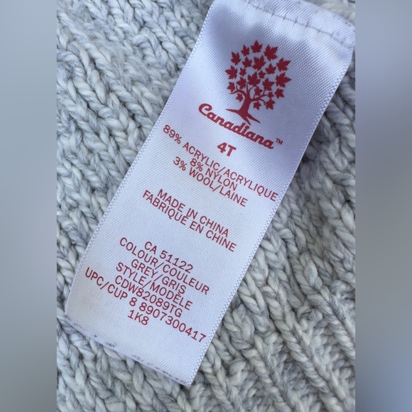 🌸3/$25🌸 Canadiana Kids Liht gray Cable Knit 3 Button Cardigan Sweater Size 4T - Picture 7 of 7